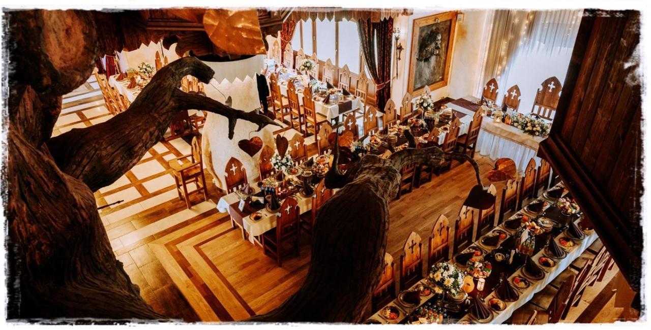 Hotel Kasztel Rzezawa ภายนอก รูปภาพ